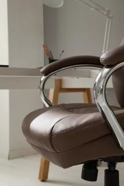 Home24office Chefsessel Director II - Kunstleder / Kunststoff - Cappuccino / Silber -Büromöbel Verkäufe 1000064391 200819 06140400003 DETAILS P000000001000064391