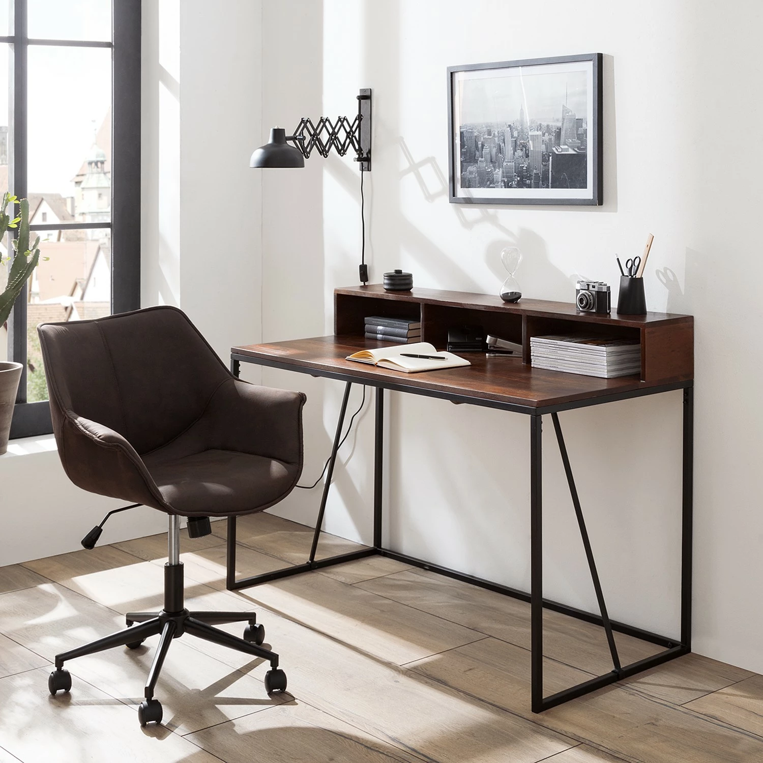 Ars manufacti Schreibtisch Woodson I - Akazie massiv / Eisen - Akazie Braun 4 Ars manufacti Schreibtisch Woodson I - Akazie massiv / Eisen - Akazie Braun – Bild 2