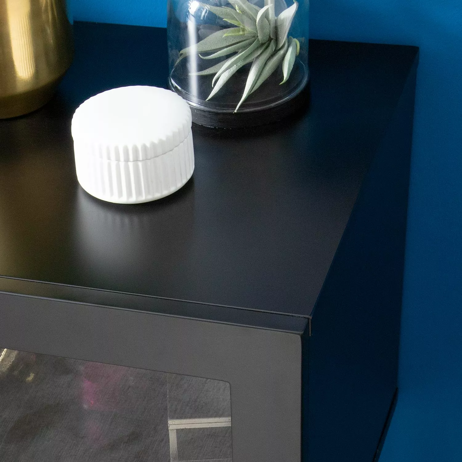 Studio Copenhagen Kommode Luuk - Matt Schwarz / Gold 13 Studio Copenhagen Kommode Luuk - Matt Schwarz / Gold – Bild 11