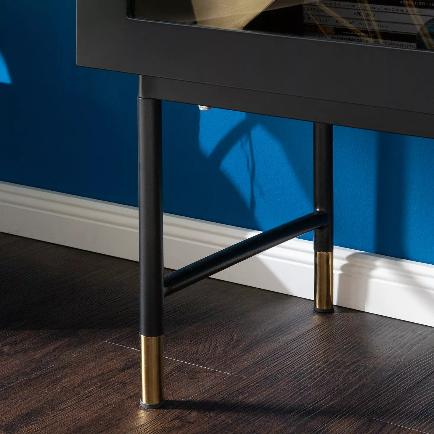 Studio Copenhagen Kommode Luuk - Matt Schwarz / Gold 15 Studio Copenhagen Kommode Luuk - Matt Schwarz / Gold – Bild 13