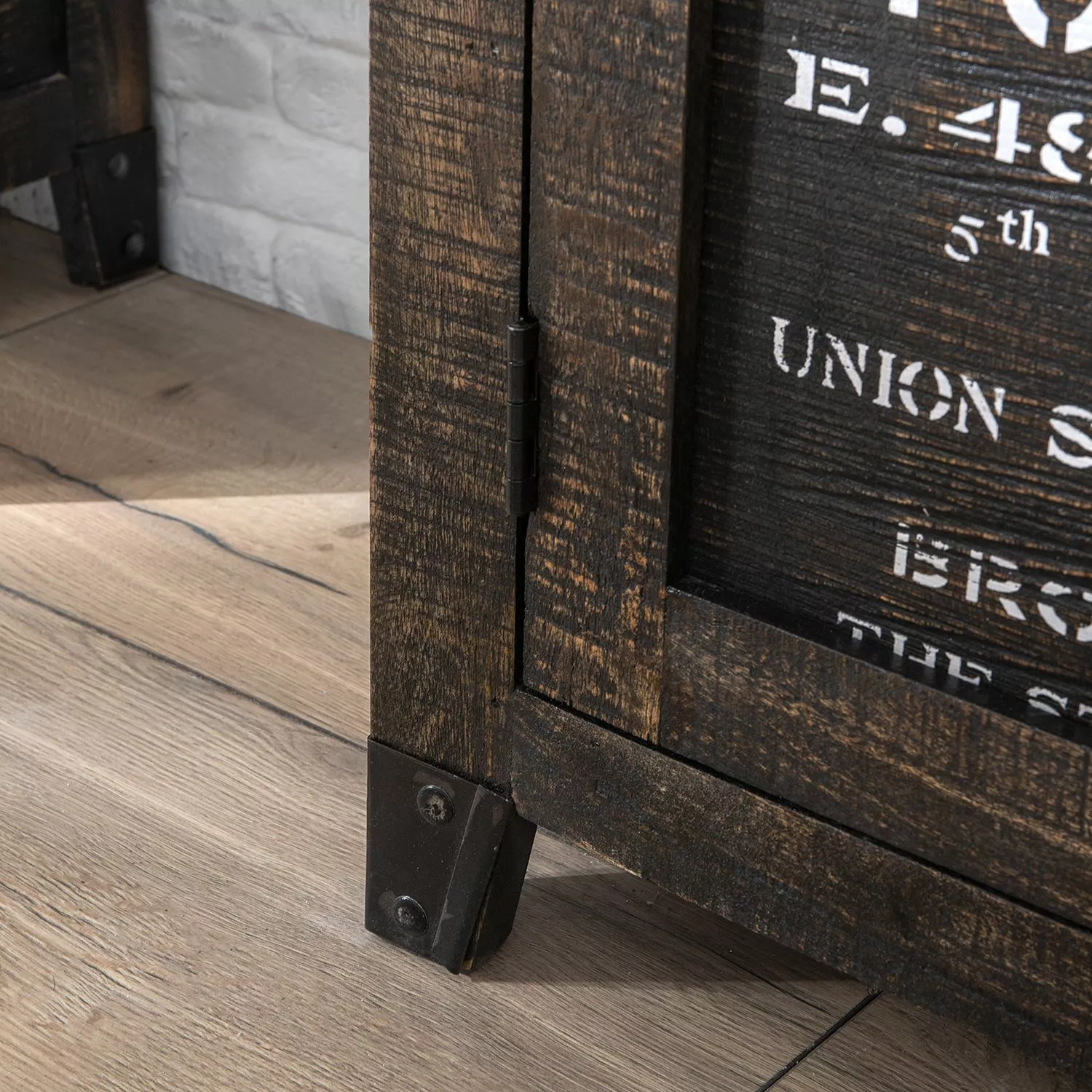 Ars manufacti Kommode Keyport I - Mango massiv 16 Ars manufacti Kommode Keyport I - Mango massiv – Bild 14