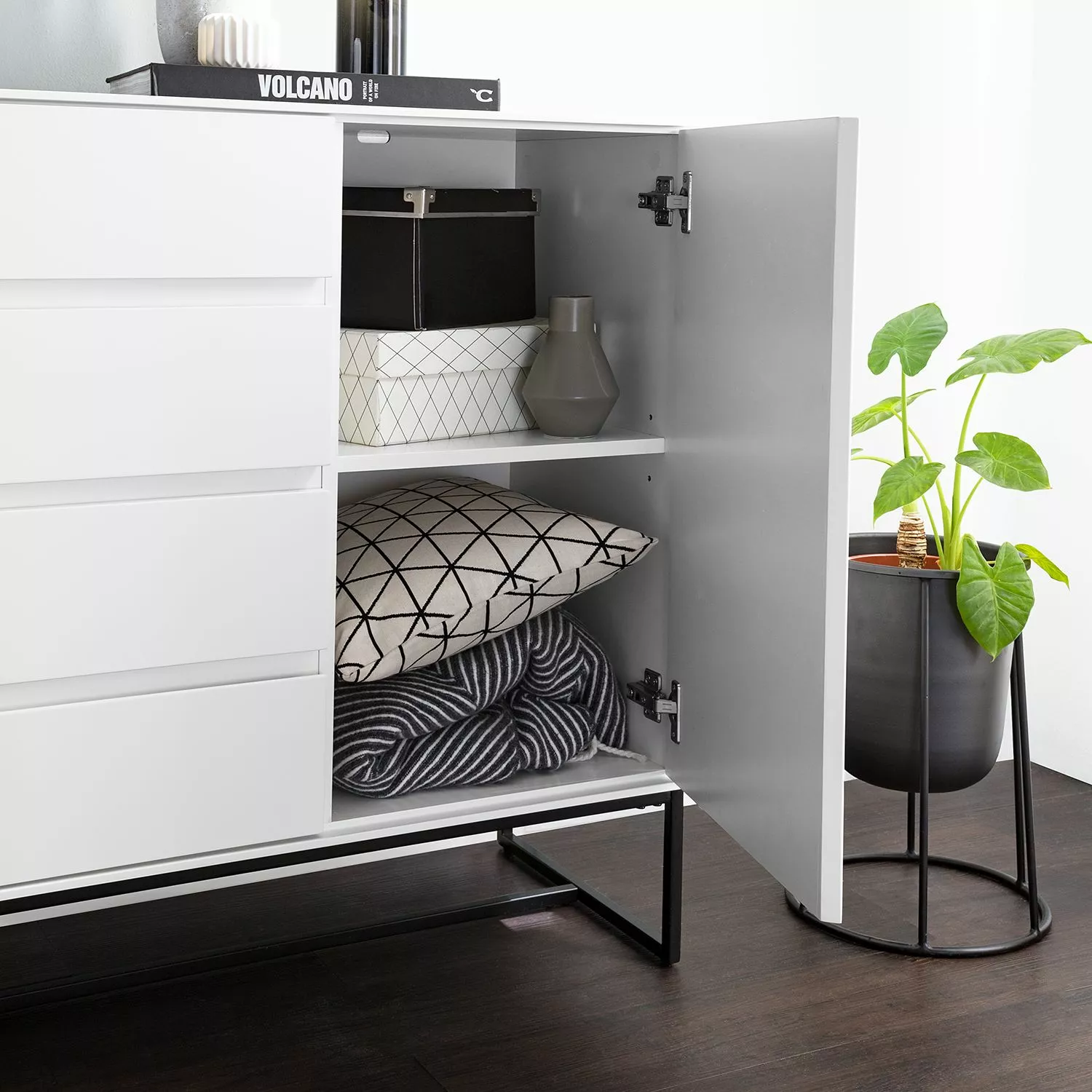 Fredriks Sideboard Zaddy I - Weiß / Schwarz 10 Fredriks Sideboard Zaddy I - Weiß / Schwarz – Bild 8