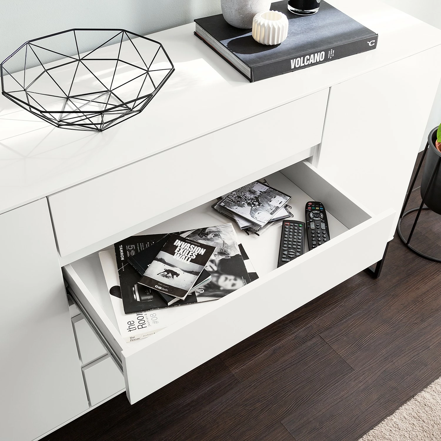 Fredriks Sideboard Zaddy I - Weiß / Schwarz 25 Fredriks Sideboard Zaddy I - Weiß / Schwarz – Bild 23