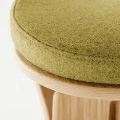 Mayer Sitzmöbel Hocker myERCOLINO - Laneve-Wolle / Echtholzfunier - Olivgelb 12 Mayer Sitzmöbel Hocker myERCOLINO - Laneve-Wolle / Echtholzfunier - Olivgelb -Büromöbel Verkäufe 1000137074 181116 132420267 GALLERYIMAGES P000000001000137074