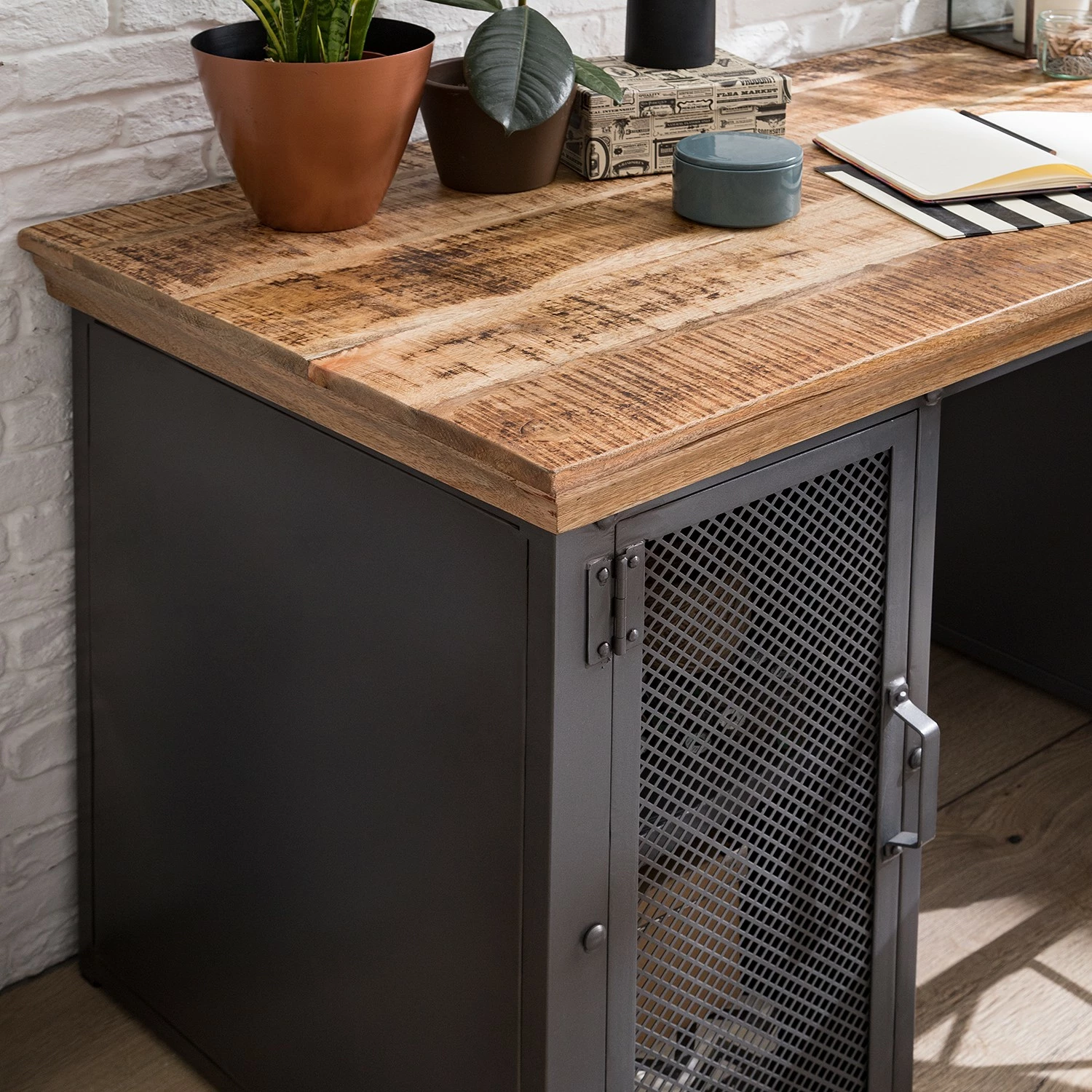 Ars manufacti Schreibtisch Hunter II - Mango massiv / Metall - Mango / Silber 13 Ars manufacti Schreibtisch Hunter II - Mango massiv / Metall - Mango / Silber – Bild 11