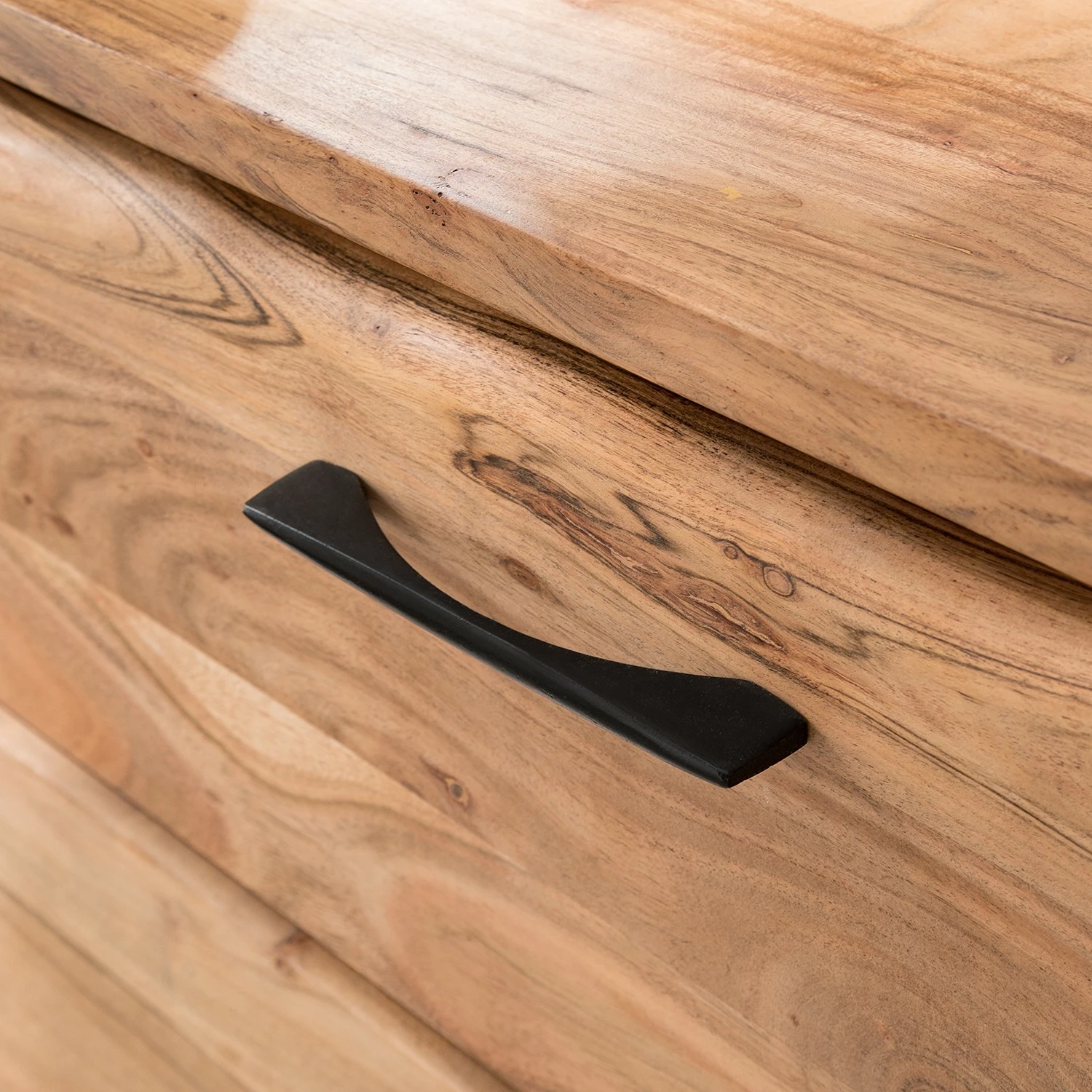 Ars Natura Sideboard Vardo - Akazie massiv / Metall - Akazie / Schwarz 19 Ars Natura Sideboard Vardo - Akazie massiv / Metall - Akazie / Schwarz – Bild 17