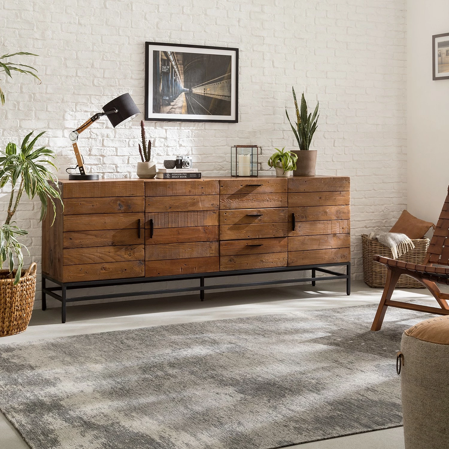 Ars manufacti Sideboard Grasby II - Altholz Pinie / Metall - Pinie Dunkel / Schwarz 4 Ars manufacti Sideboard Grasby II - Altholz Pinie / Metall - Pinie Dunkel / Schwarz – Bild 2