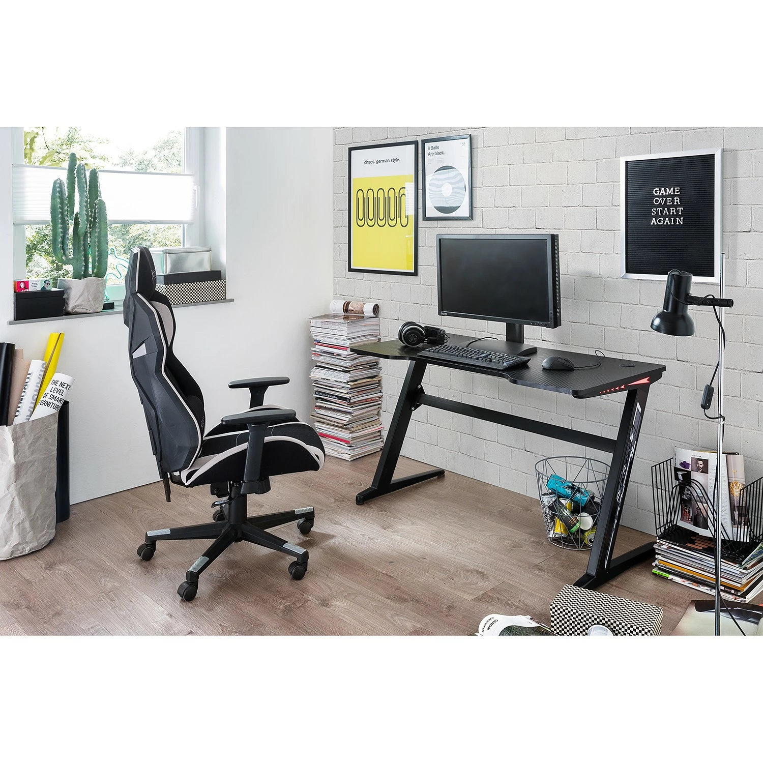 Furnitive Gaming Tisch mcRacing Basic 5 - (mit LED Beleuchtung) - Stahl - Carbon Dekor / Schwarz 4 Furnitive Gaming Tisch mcRacing Basic 5 - (mit LED Beleuchtung) - Stahl - Carbon Dekor / Schwarz – Bild 2