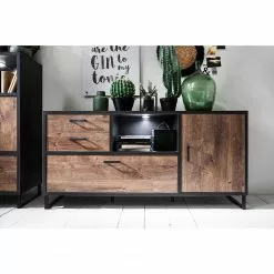 Red Living Sideboard Hixson - Eiche Barrique Dekor / Schwarz -Büromöbel Verkäufe 1000209055 200402 14345000052 MOOD DETAILS P000000001000209055 mood