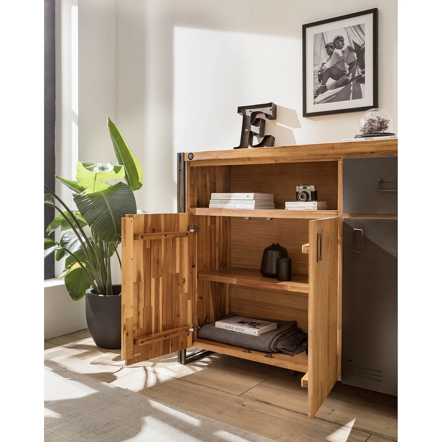 Ars manufacti Sideboard Manchester VII - Akazie massiv / Metall - Akazie / Anthrazit 14 Ars manufacti Sideboard Manchester VII - Akazie massiv / Metall - Akazie / Anthrazit – Bild 12