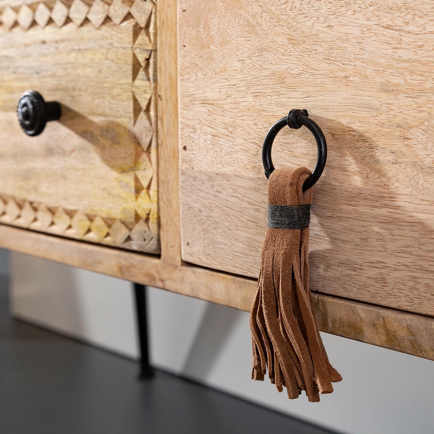 Red Living Sideboard Latta - Mango massiv / Metall - Mango / Schwarz 8 Red Living Sideboard Latta - Mango massiv / Metall - Mango / Schwarz – Bild 6