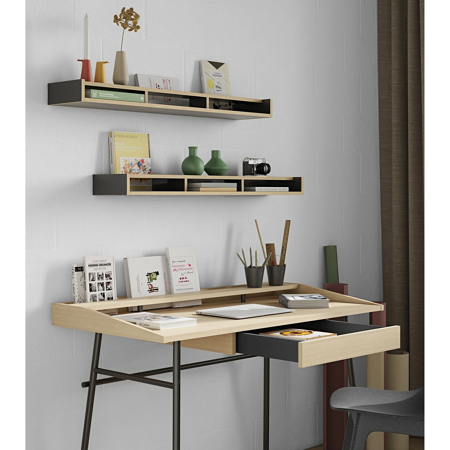 Temahome Schreibtisch Ply II - Eiche teilmassiv / Metall - Eiche Hell / Schwarz 4 Temahome Schreibtisch Ply II - Eiche teilmassiv / Metall - Eiche Hell / Schwarz – Bild 2