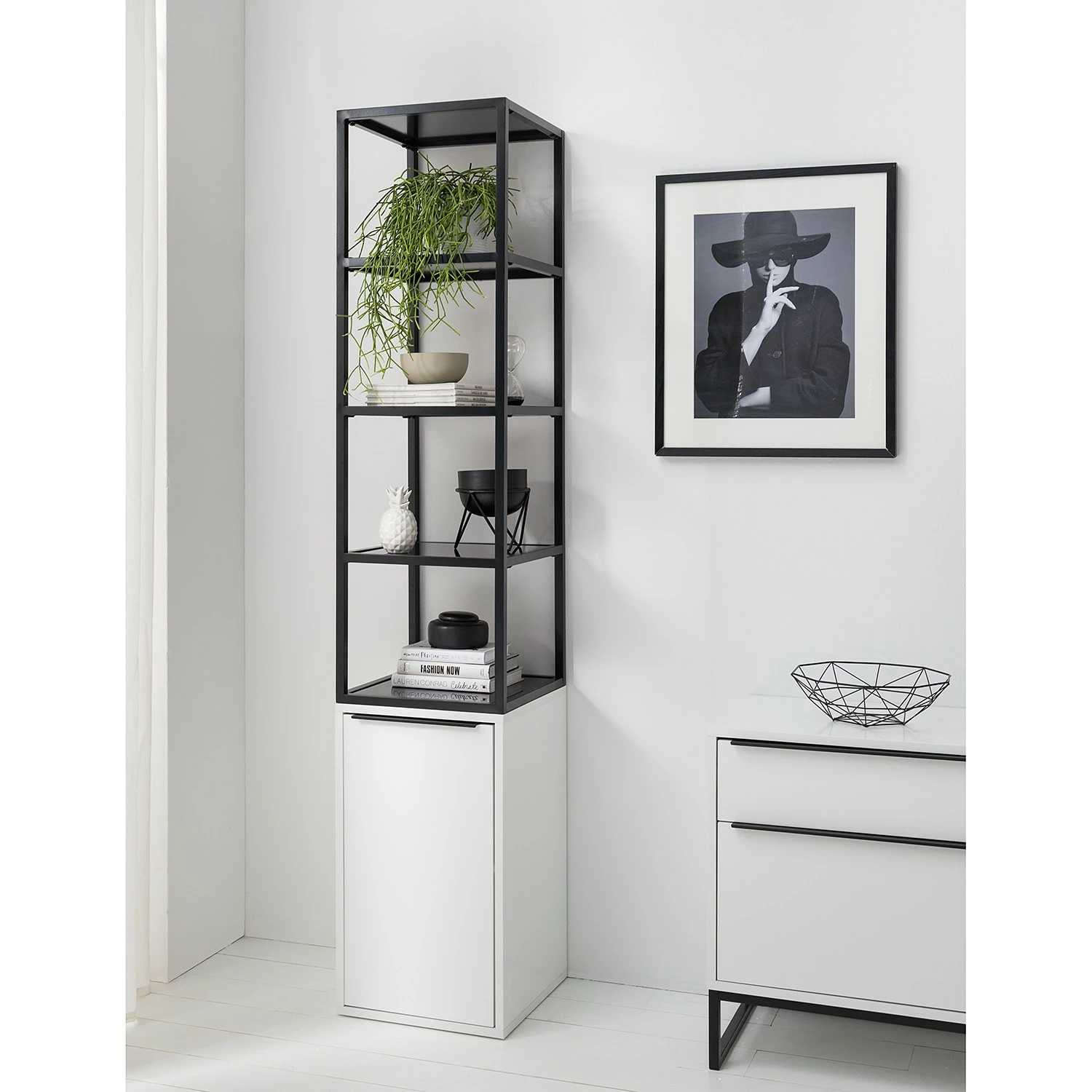 Fredriks Regal White Hall - Matt Weiß / Schwarz 4 Fredriks Regal White Hall - Matt Weiß / Schwarz – Bild 2