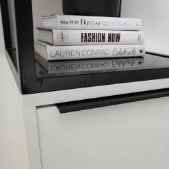 Fredriks Regal White Hall - Matt Weiß / Schwarz 26 Fredriks Regal White Hall - Matt Weiß / Schwarz -Büromöbel Verkäufe 1000218374 210316 08014900004 DETAILS P000000001000218374