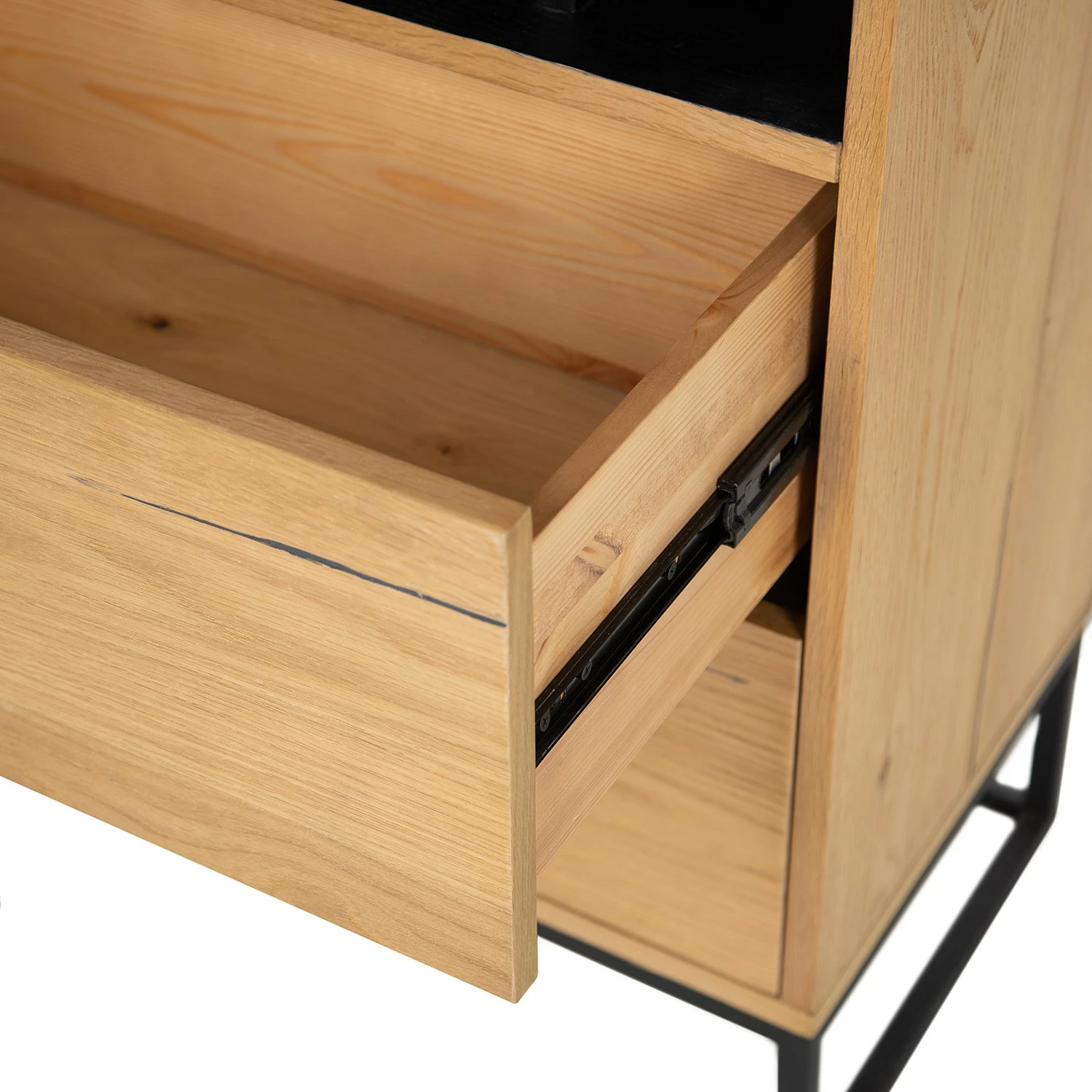 Studio Copenhagen Regal Flox I - Echtholzfurnier / Metall - Eiche / Schwarz 10 Studio Copenhagen Regal Flox I - Echtholzfurnier / Metall - Eiche / Schwarz – Bild 8