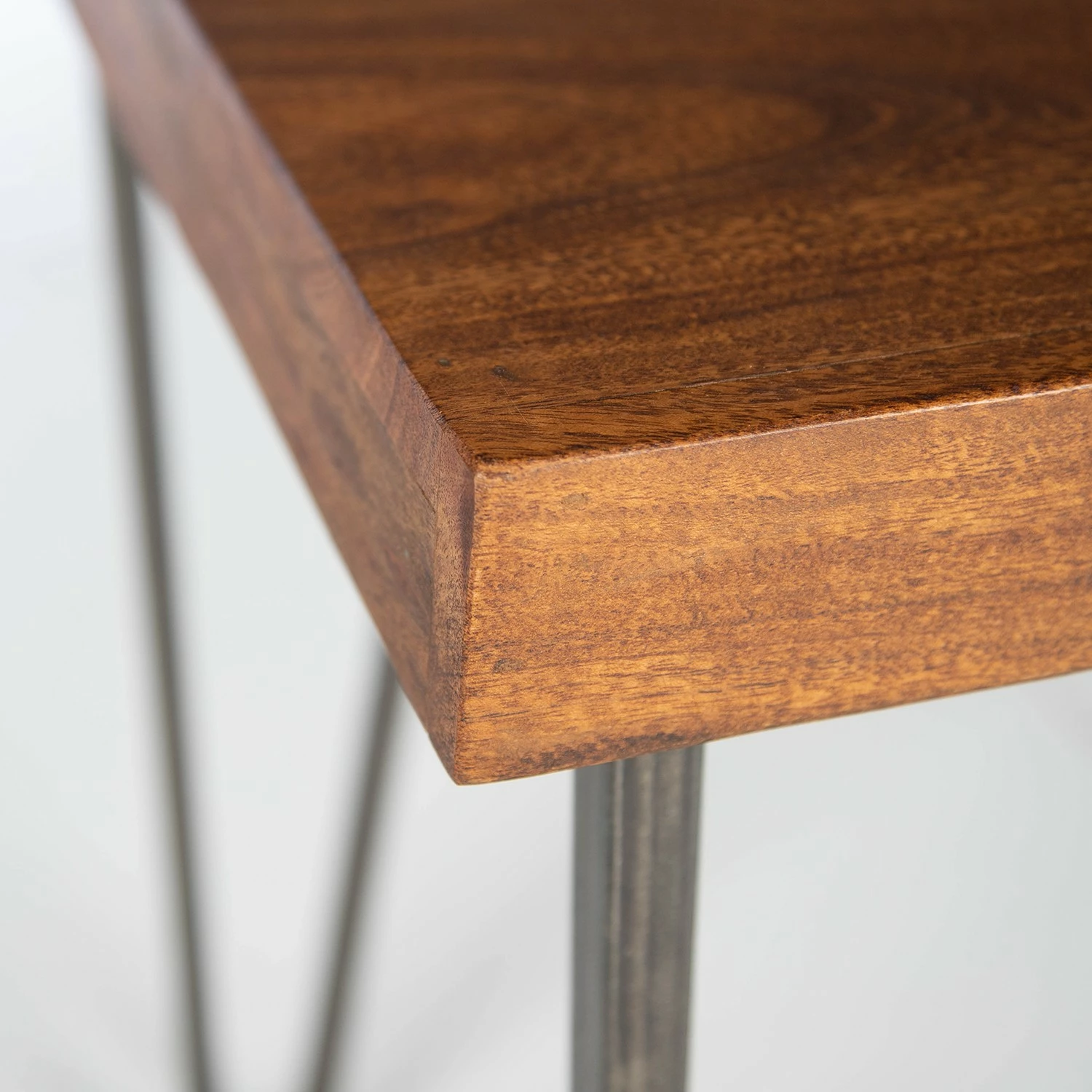 Wolf-Möbel Schreibtisch Bubry - Akazie massiv / Eisen - Akazie / Anthrazit 11 Wolf-Möbel Schreibtisch Bubry - Akazie massiv / Eisen - Akazie / Anthrazit – Bild 9