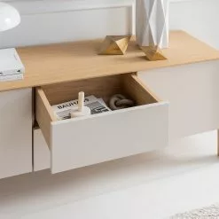 Studio Copenhagen Sideboard Maayka I - Eiche teilmassiv - Mushroom Creme / Eiche Hell -Büromöbel Verkäufe 1000277378 220905 023 MOOD DETAILS P000000001000277378 mood