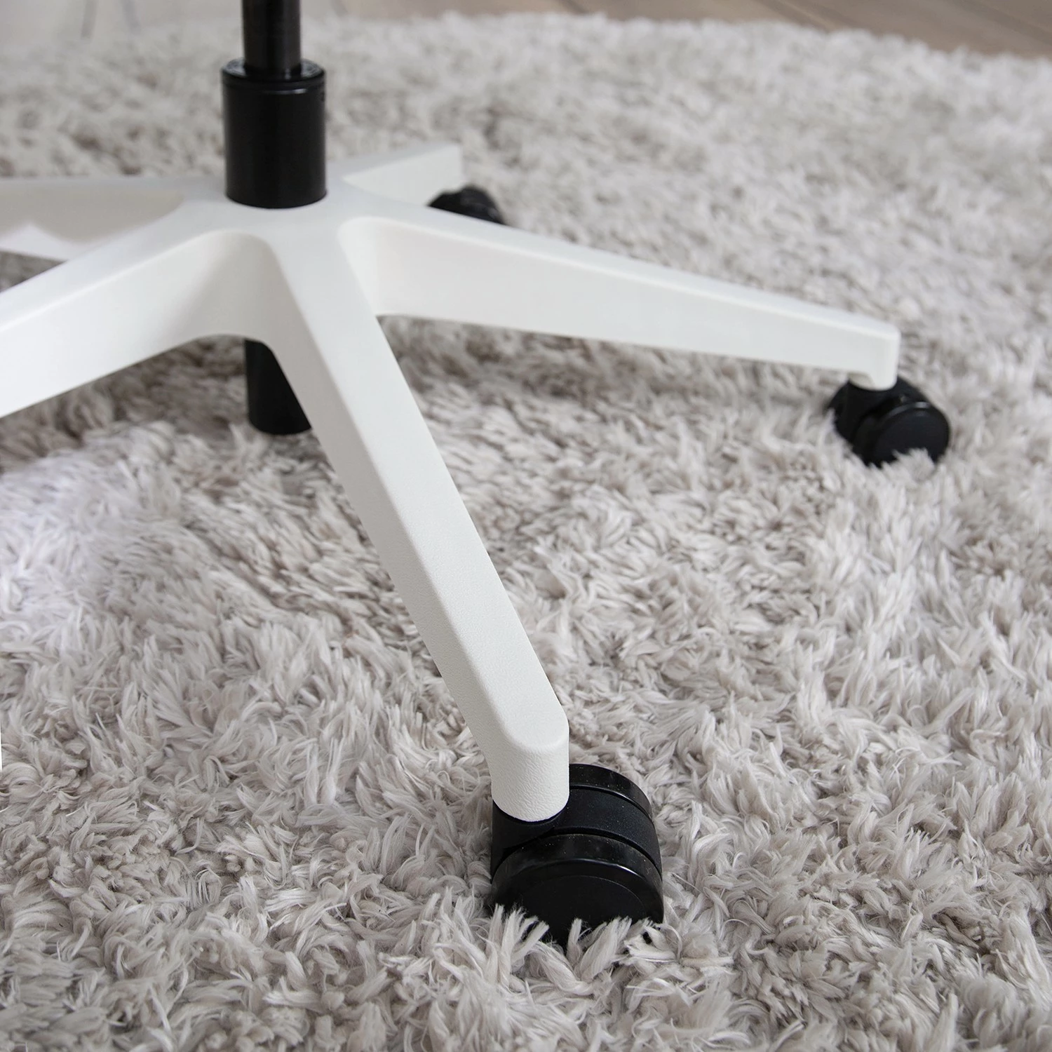 Fredriks Bürostuhl Ross - Hellgrau / Weiß 15 Fredriks Bürostuhl Ross - Hellgrau / Weiß – Bild 13