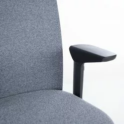 Fredriks Bürostuhl Rune - Lichtgrau -Büromöbel Verkäufe 1000310653 220826 035 DETAILS P000000001000310653