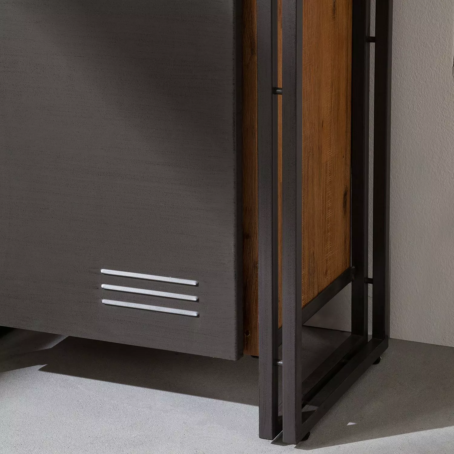 Ars manufacti Regal Manchester V - Akazie teilmassiv / Metall - Akazie / Anthrazit 12 Ars manufacti Regal Manchester V - Akazie teilmassiv / Metall - Akazie / Anthrazit – Bild 10