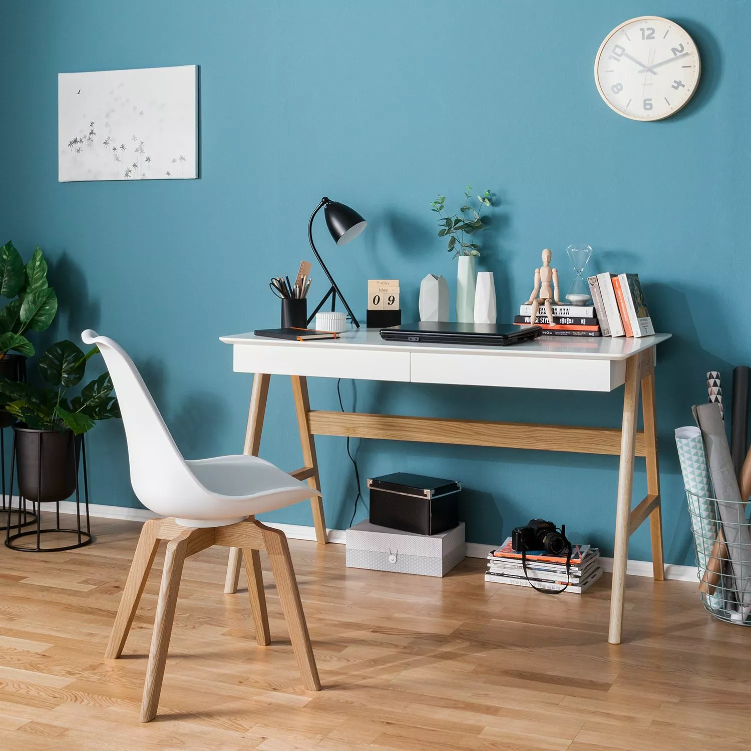 Mørteens Schreibtisch Branno - Eiche teilmassiv - Weiß / Eiche 4 Mørteens Schreibtisch Branno - Eiche teilmassiv - Weiß / Eiche – Bild 2