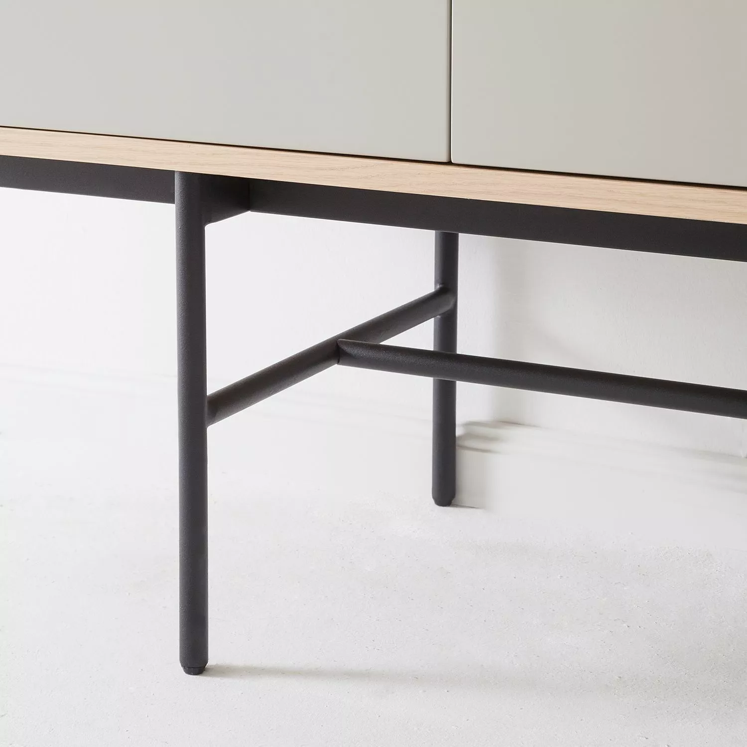 Studio Copenhagen Sideboard Caspito - Hellgrau / Eiche 15 Studio Copenhagen Sideboard Caspito - Hellgrau / Eiche – Bild 13