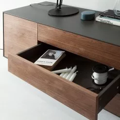 Eva Padberg Collection Sideboard Payara - Echtholzfurnier - Walnuss / Anthrazit -Büromöbel Verkäufe sideboard payara walnuss schwarz 4372584